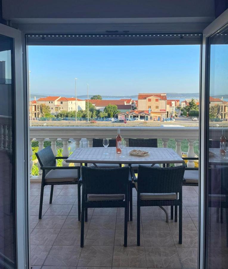 Sun Side Apartment Kaštela Екстериор снимка