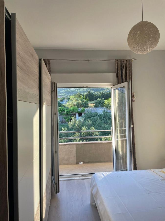 Sun Side Apartment Kaštela Екстериор снимка