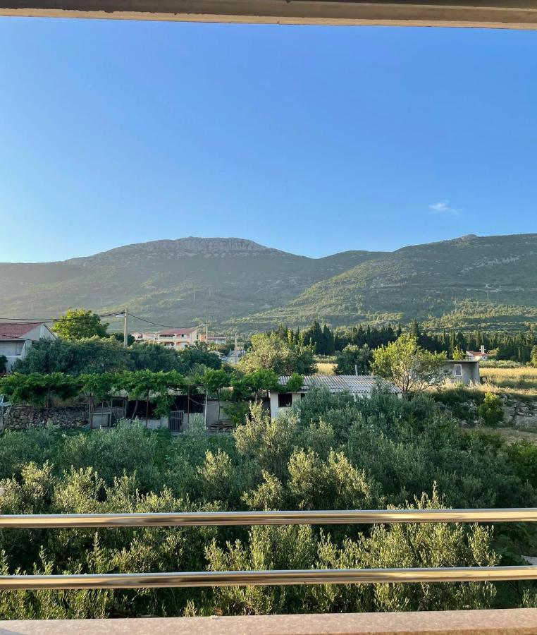 Sun Side Apartment Kaštela Екстериор снимка